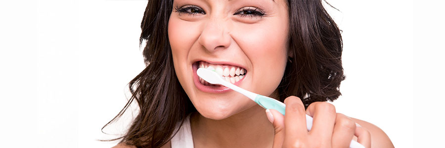 Wer putzt seine Zähne besser: Mann oder Frau?